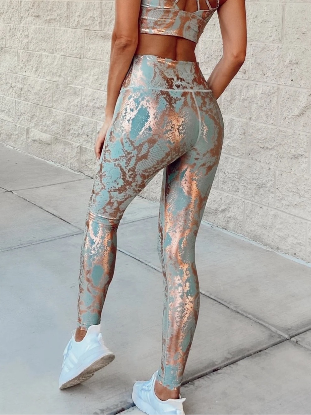 High-Rise Metallic Rose Gold & Teal Leggings - Picture 4 of 13